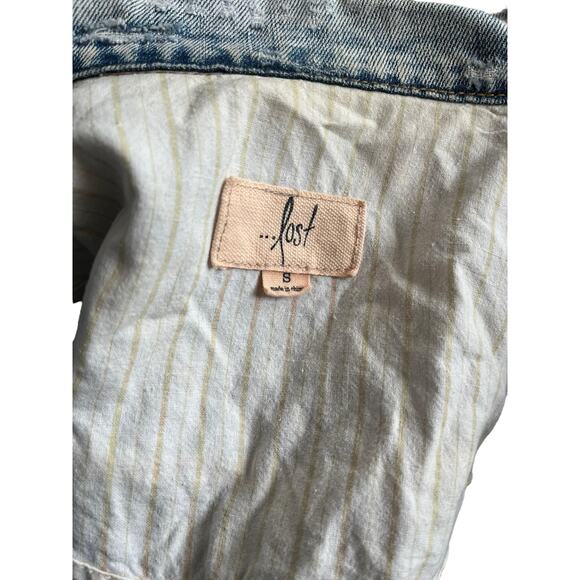 ...Lost light wash distressed denim jean jacket button up small - Picture 6 of 8